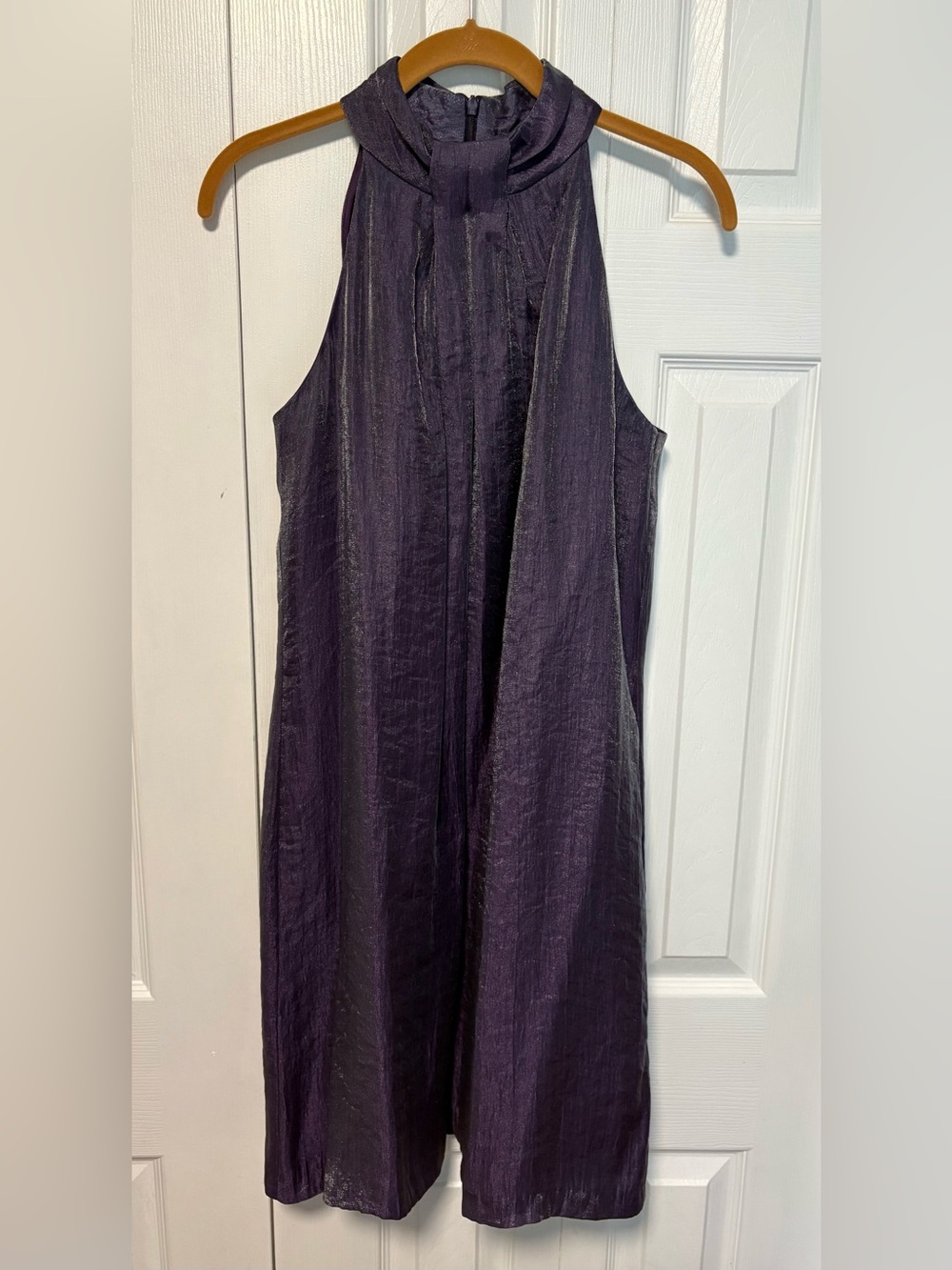 Elegant Sleeveless Purple Shimmer Midi Dress